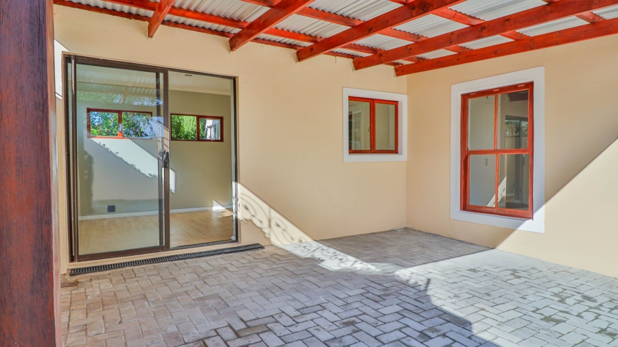 3 Bedroom Property for Sale in Sandbaai Western Cape